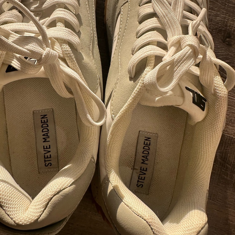 Steve Madden Kincade White and Gray Sneakers size 9.5 - Picture 6 of 10